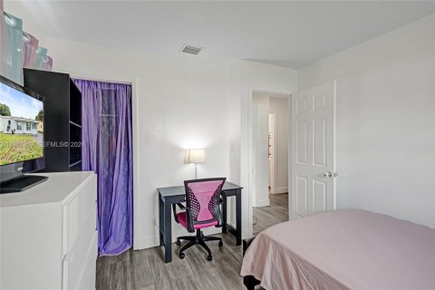 Villa ou maison à vendre à Lauderhill, Floride: 3 chambres, 115.2 m2 № 2047702 - photo 25