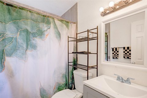 Villa ou maison à vendre à Lauderhill, Floride: 3 chambres, 115.2 m2 № 2047702 - photo 19