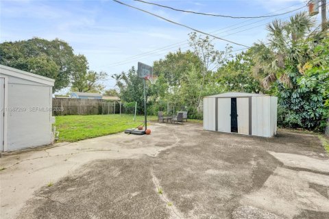 Villa ou maison à vendre à Lauderhill, Floride: 3 chambres, 115.2 m2 № 2047702 - photo 28