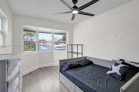 Villa ou maison à vendre à Lauderhill, Floride: 3 chambres, 115.2 m2 № 2047702 - photo 16