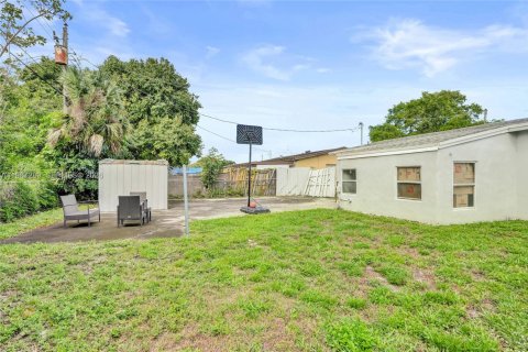 Villa ou maison à vendre à Lauderhill, Floride: 3 chambres, 115.2 m2 № 2047702 - photo 30