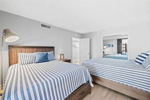 Copropriété à vendre à Pompano Beach, Floride: 2 chambres, 132.48 m2 № 2050628 - photo 14