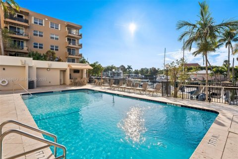 Copropriété à vendre à Pompano Beach, Floride: 2 chambres, 132.48 m2 № 2050628 - photo 25