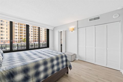 Copropriété à vendre à Pompano Beach, Floride: 2 chambres, 132.48 m2 № 2050628 - photo 12