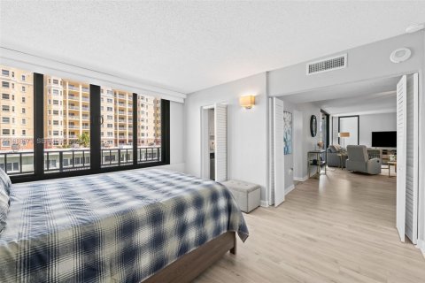 Copropriété à vendre à Pompano Beach, Floride: 2 chambres, 132.48 m2 № 2050628 - photo 11