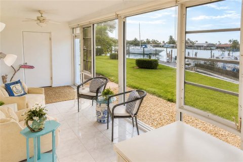 Condo à St. Lucie, Floride, 2 chambres  № 2129125