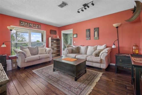 Casa en venta en Lake Wales, Florida, 3 dormitorios, 195.84 m2 № 1777403 - foto 4