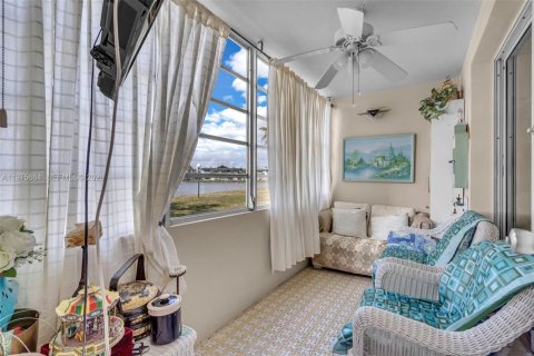 Copropriété à vendre à Miami, Floride: 1 chambre, 88.63 m2 № 2041773 - photo 12