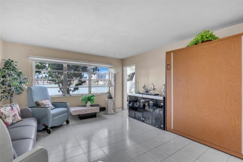 Copropriété à vendre à Miami, Floride: 1 chambre, 88.63 m2 № 2041773 - photo 6
