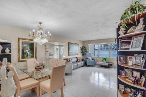 Copropriété à vendre à Miami, Floride: 1 chambre, 88.63 m2 № 2041773 - photo 11