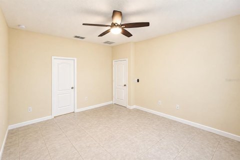 Villa ou maison à louer à Orlando, Floride: 4 chambres, 157.56 m2 № 2425537 - photo 11