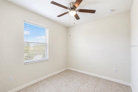 Villa ou maison à louer à Orlando, Floride: 4 chambres, 157.56 m2 № 2425537 - photo 15