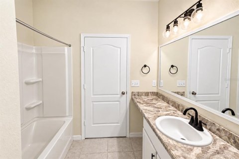 Villa ou maison à louer à Orlando, Floride: 4 chambres, 157.56 m2 № 2425537 - photo 17