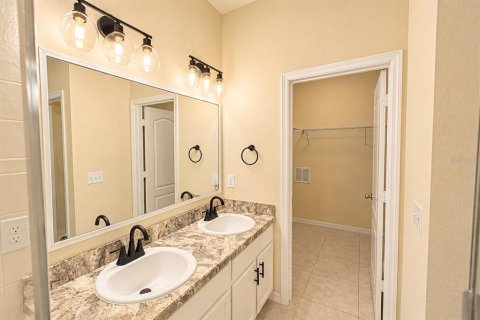 Villa ou maison à louer à Orlando, Floride: 4 chambres, 157.56 m2 № 2425537 - photo 12