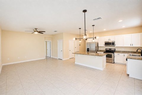Villa ou maison à louer à Orlando, Floride: 4 chambres, 157.56 m2 № 2425537 - photo 7