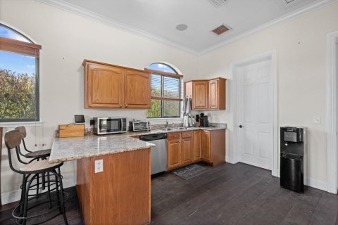 Apartment in Wellington, Florida 840.3 sq.m. № 2169836 - photo 11