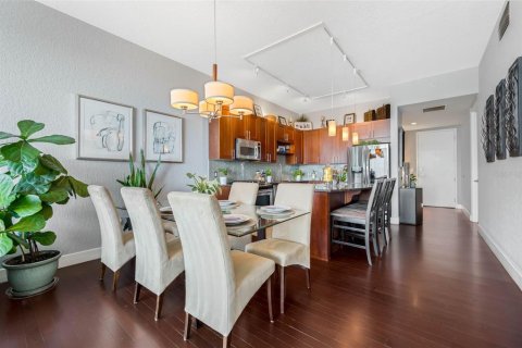 Condo in Orlando, Florida, 2 bedrooms № 2097586 - photo 13