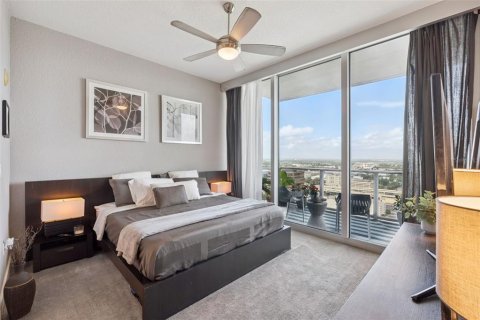 Condo in Orlando, Florida, 2 bedrooms № 2097586 - photo 23
