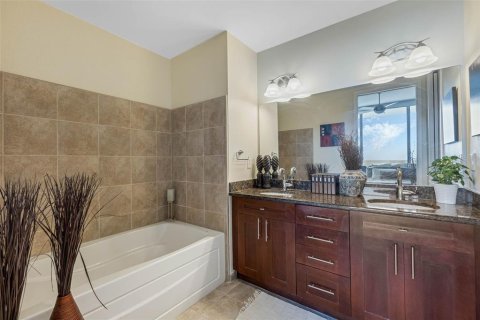 Condo in Orlando, Florida, 2 bedrooms № 2097586 - photo 29