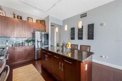 Condo in Orlando, Florida, 2 bedrooms № 2097586 - photo 17