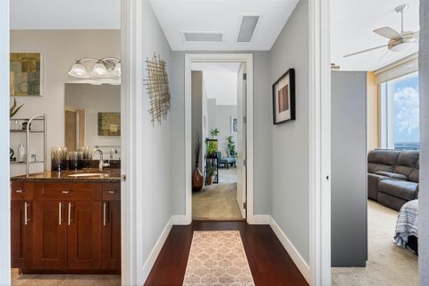 Condo in Orlando, Florida, 2 bedrooms № 2097586 - photo 25
