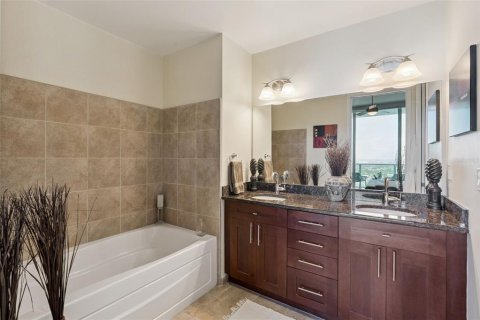 Condo in Orlando, Florida, 2 bedrooms № 2097586 - photo 28