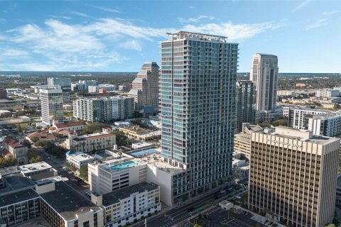 Condo in Orlando, Florida, 2 bedrooms № 2097586 - photo 2