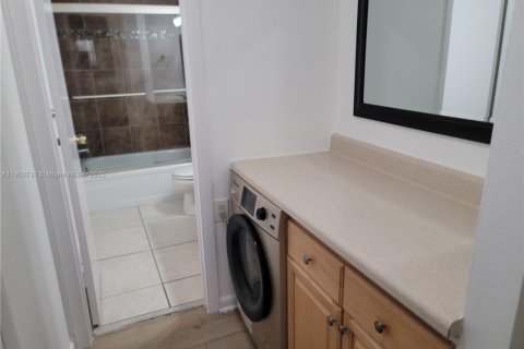 Copropriété à vendre à Pembroke Pines, Floride: 1 chambre, 74.32 m2 № 1954467 - photo 4