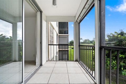 Copropriété à vendre à Pembroke Pines, Floride: 1 chambre, 74.32 m2 № 1954467 - photo 26
