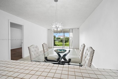Copropriété à vendre à Pembroke Pines, Floride: 1 chambre, 74.32 m2 № 1954467 - photo 24