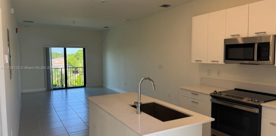 Condo in Doral, Florida, 1 bedroom in URBANA  № 1880201