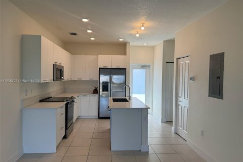 Condo in Doral, Florida, 1 bedroom in URBANA  № 1880201 - photo 2
