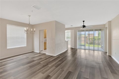 Condo in Riverview, Florida, 2 bedrooms  № 1917852 - photo 9