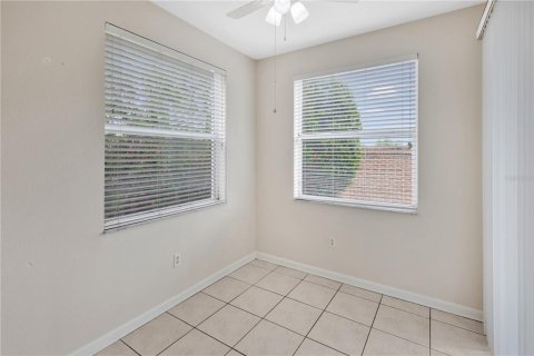 Condo in Riverview, Florida, 2 bedrooms  № 1917852 - photo 18