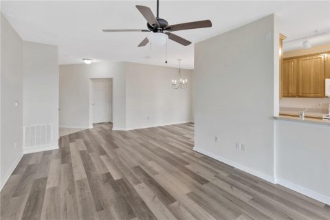 Condo in Riverview, Florida, 2 bedrooms  № 1917852 - photo 15