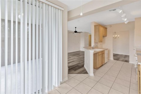 Condo in Riverview, Florida, 2 bedrooms  № 1917852 - photo 17