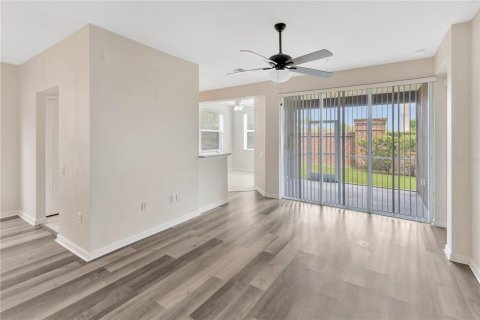 Condo in Riverview, Florida, 2 bedrooms  № 1917852 - photo 10
