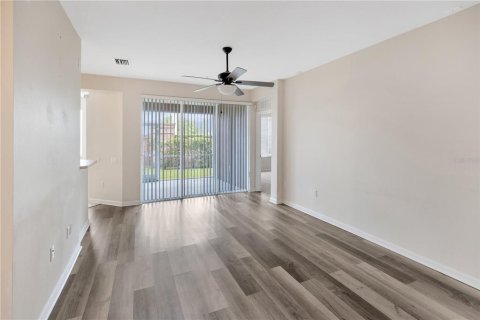 Condo in Riverview, Florida, 2 bedrooms  № 1917852 - photo 11