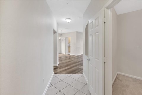 Condo in Riverview, Florida, 2 bedrooms  № 1917852 - photo 5