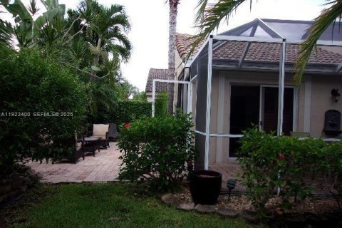 Villa ou maison à louer à Weston, Floride: 3 chambres, 125.14 m2 № 1977369 - photo 16