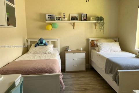 Villa ou maison à louer à Weston, Floride: 3 chambres, 125.14 m2 № 1977369 - photo 13