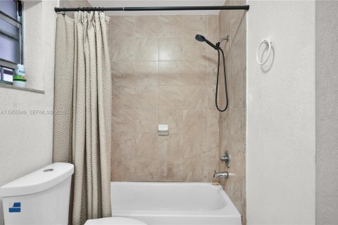 Купить виллу или дом в Хайалиа, Флорида 4 спальни, 149.67м2, № 2010276 - фото 8