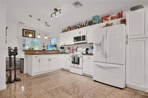 Купить виллу или дом в Хайалиа, Флорида 4 спальни, 149.67м2, № 2010276 - фото 11