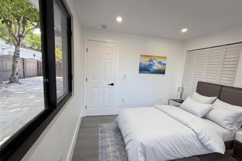 House in Coral Gables, Florida 6 bedrooms, 269.51 sq.m. № 1781544 - photo 28