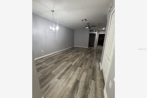 Townhouse in Riverview, Florida 3 bedrooms, 129.13 sq.m. № 2391372 - photo 23