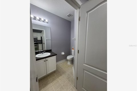 Townhouse in Riverview, Florida 3 bedrooms, 129.13 sq.m. № 2391372 - photo 28