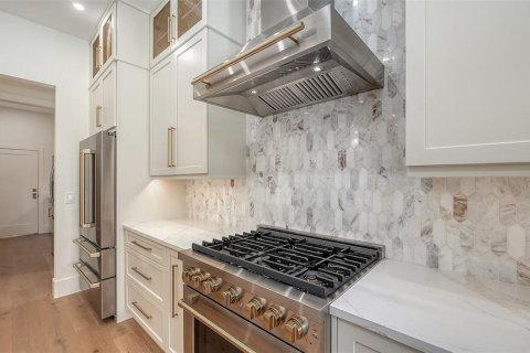 Casa en venta en Sarasota, Florida, 4 dormitorios, 269.42 m2 № 2316673 - foto 25