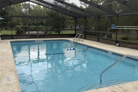 House in Ocala, Florida 2 bedrooms, 137.68 sq.m. № 1915069 - photo 6