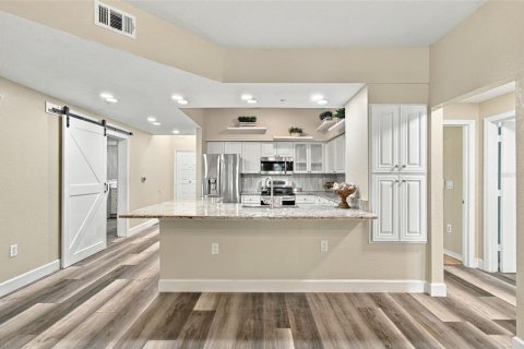 Купить кондоминиум в Тампа, Флорида 10 комнат, 130.16м2, № 2376615 - фото 9