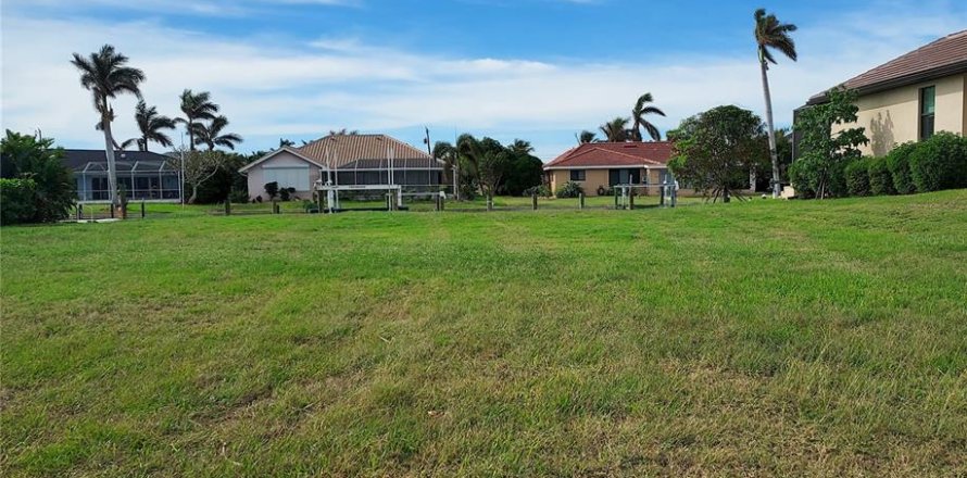 Terrain à Punta Gorda, Floride № 2299120